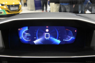 Вистеон представи първия 3D дигитален инструментален панел в новия Peugeot 208